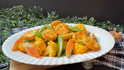 Hong Kong Home-Style Egg Tofu & Vegetables Stir Fry With Seafood Sticks
